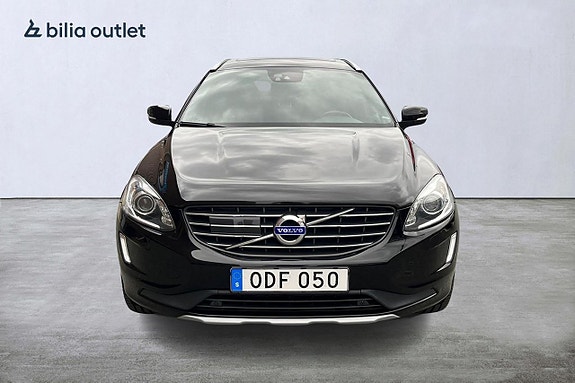 Volvo XC60 10 of 30