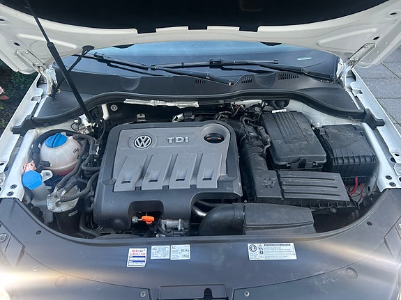 Volkswagen Passat 10 of 11