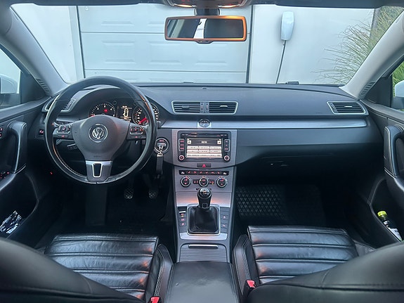 Volkswagen Passat 7 of 11