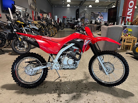 Honda CRF125F 2 of 12
