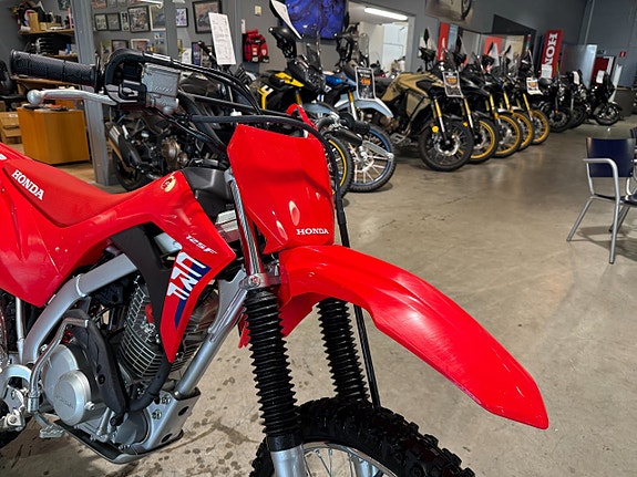 Honda CRF125F 8 of 12