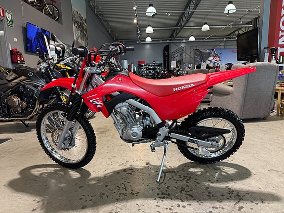 Honda CRF125F 5 of 12