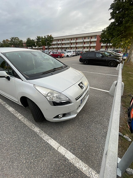 Peugeot 5008 6 of 7