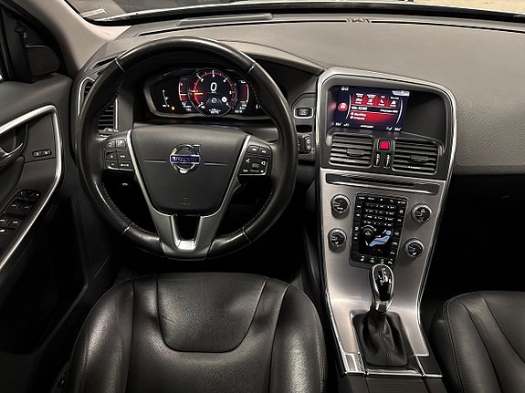Volvo XC60 12 of 26