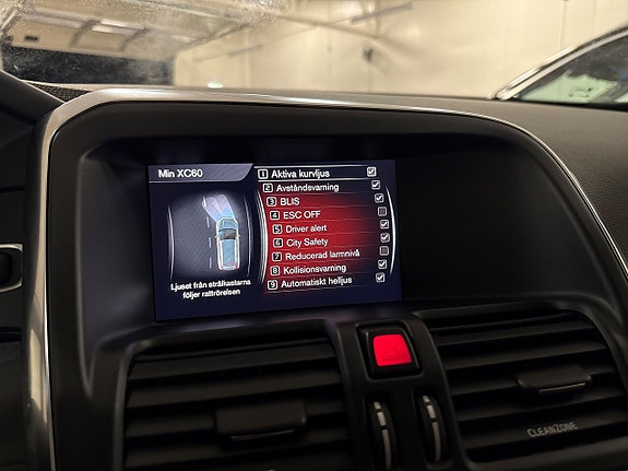 Volvo XC60 19 of 26