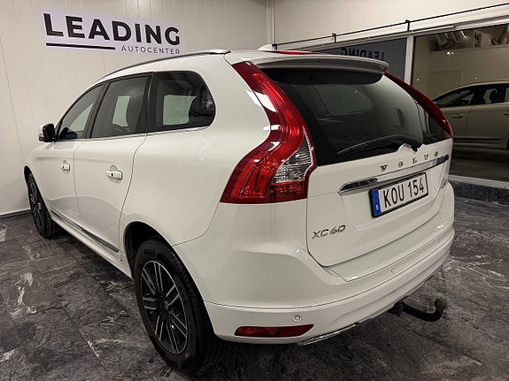 Volvo XC60 2 of 26