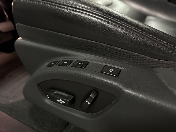 Volvo XC60 7 of 26
