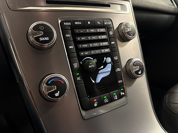 Volvo XC60 16 of 26