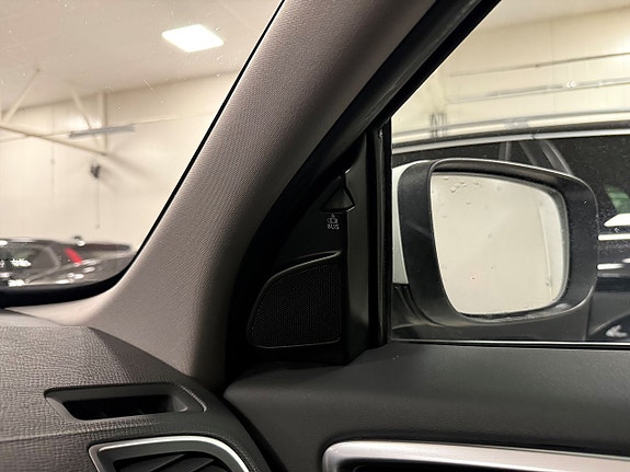 Volvo XC60 17 of 26