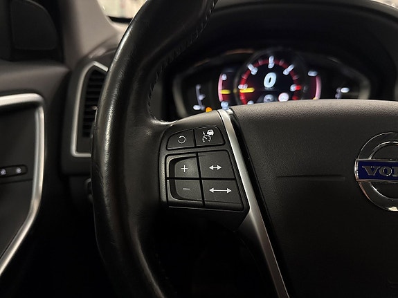 Volvo XC60 14 of 26