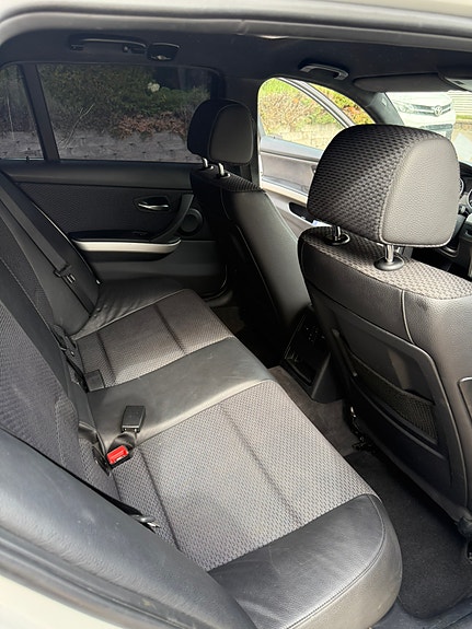 BMW 320d 11 of 23