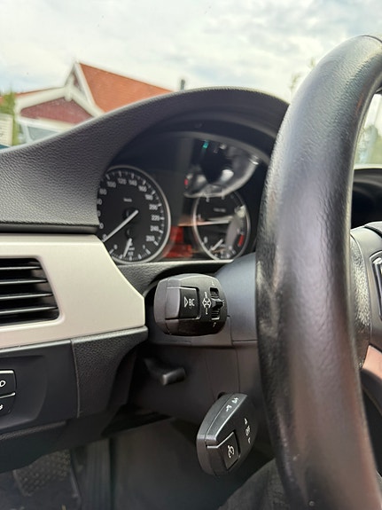 BMW 320d 9 of 23