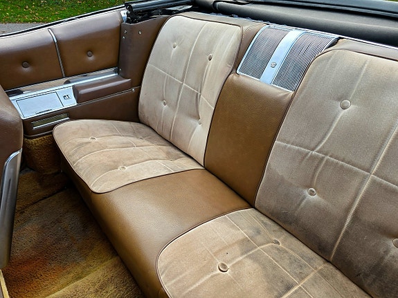 Cadillac Deville 17 of 19