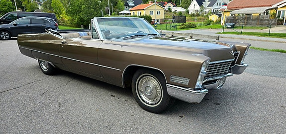 Cadillac Deville 10 of 19