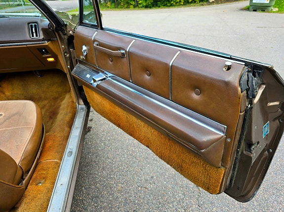 Cadillac Deville 18 of 19