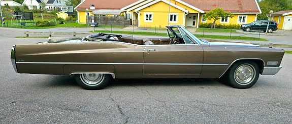 Cadillac Deville 9 of 19