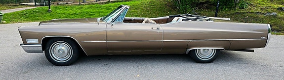 Cadillac Deville 3 of 19