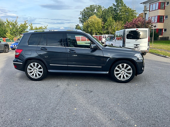 Mercedes-Benz GLK220 5 of 9