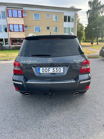 Mercedes-Benz GLK220 6 of 9