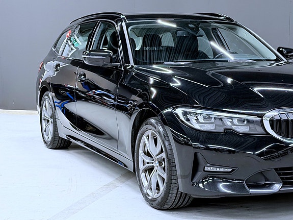 BMW 320d 15 of 21