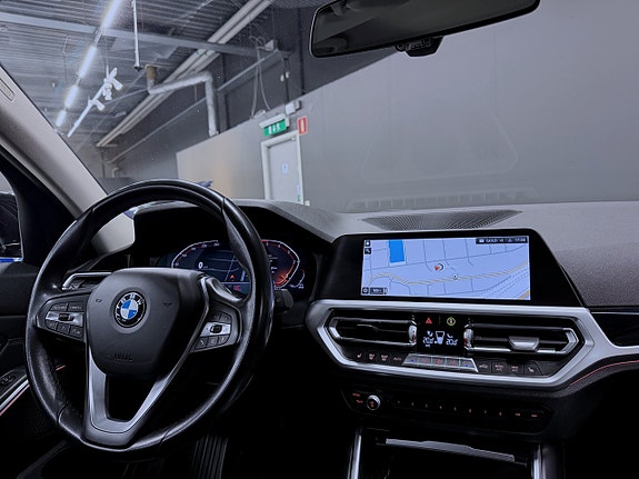 BMW 320d 6 of 21