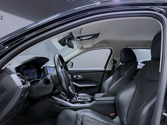 BMW 320d 4 of 21
