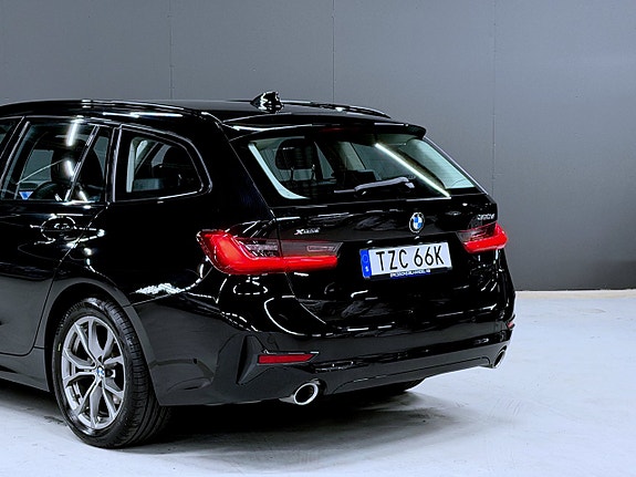 BMW 320d 10 of 21