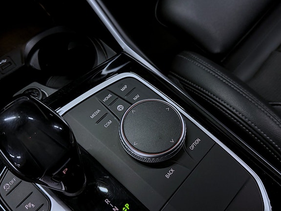 BMW 320d 17 of 21