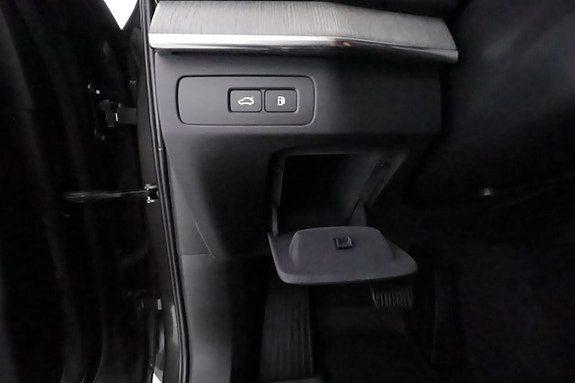 Volvo XC90 14 of 30