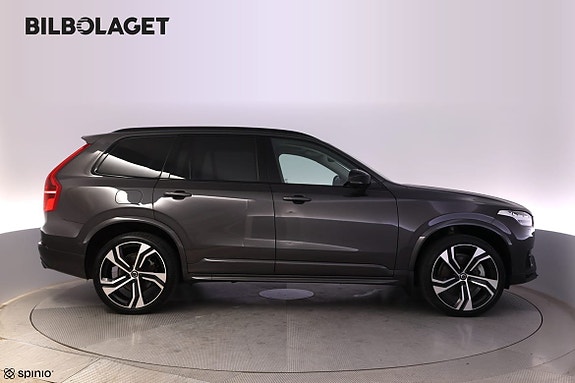 Volvo XC90 2 of 30
