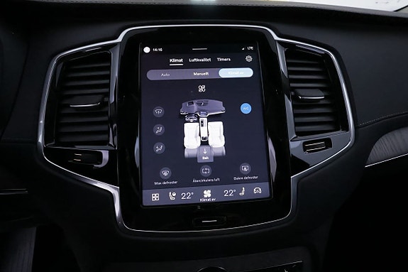 Volvo XC90 19 of 30