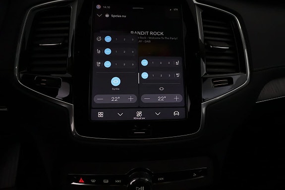 Volvo XC90 22 of 30