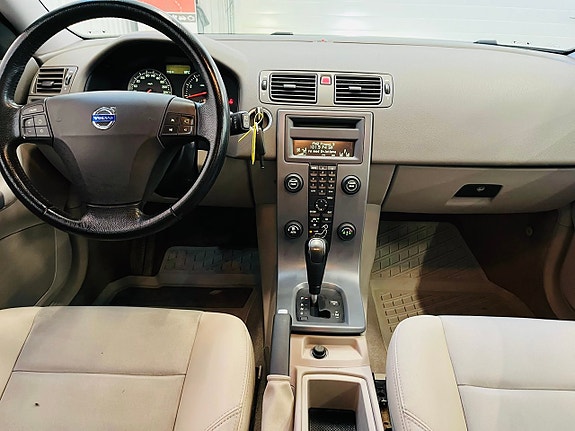 Volvo V50 18 of 22