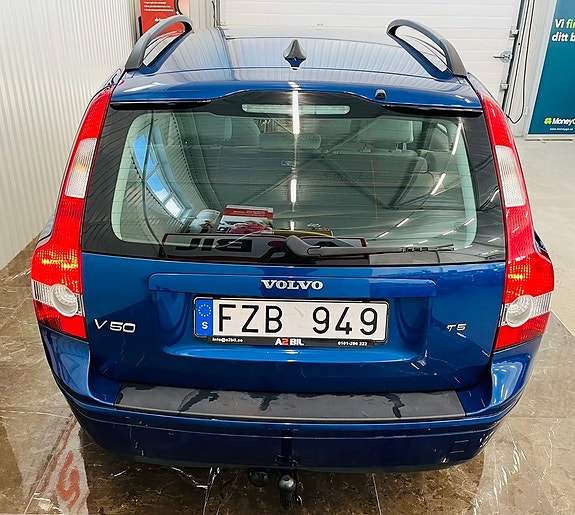 Volvo V50 7 of 22