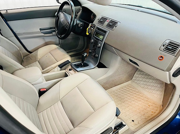 Volvo V50 12 of 22