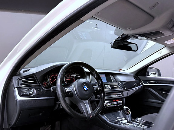 BMW 520d 13 of 15