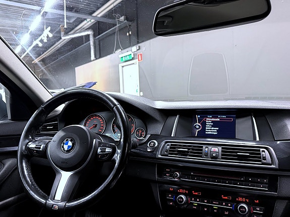 BMW 520d 14 of 15