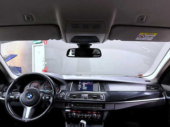 BMW 520d 2 of 15