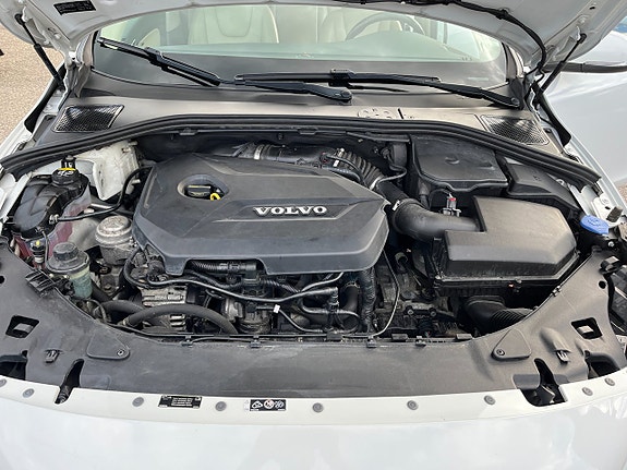 Volvo V60 12 of 12