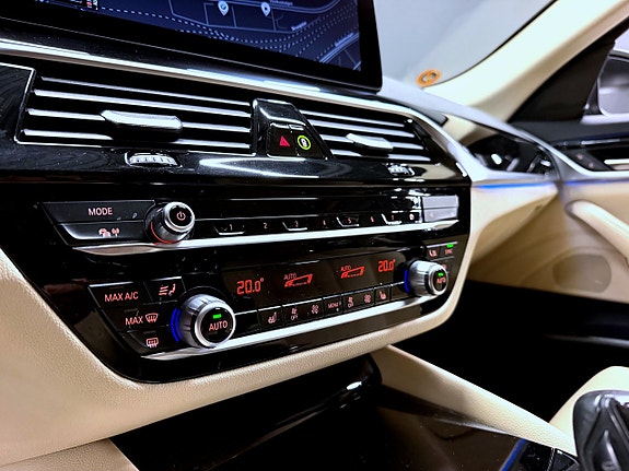 BMW 530e 16 of 19