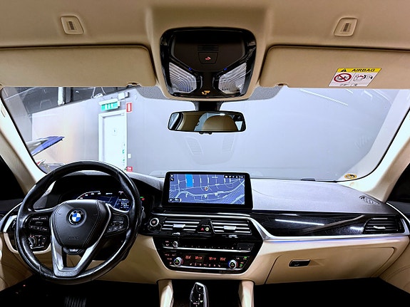 BMW 530e 2 of 19