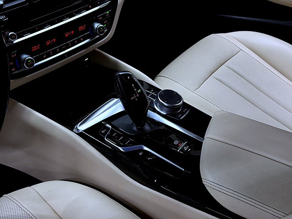BMW 530e 14 of 19