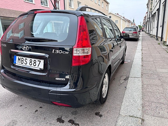 Hyundai i30 2 of 7
