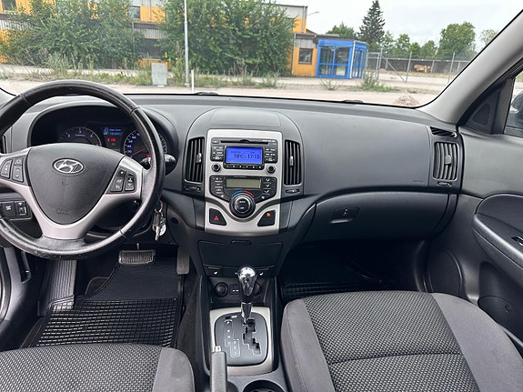 Hyundai i30 3 of 7