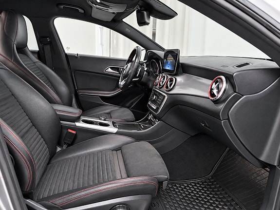 Mercedes-Benz CLA220 d 11 of 14
