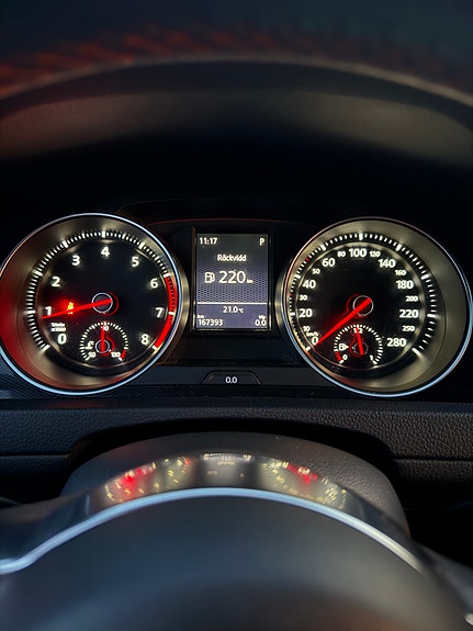 Volkswagen Golf VII 10 of 10