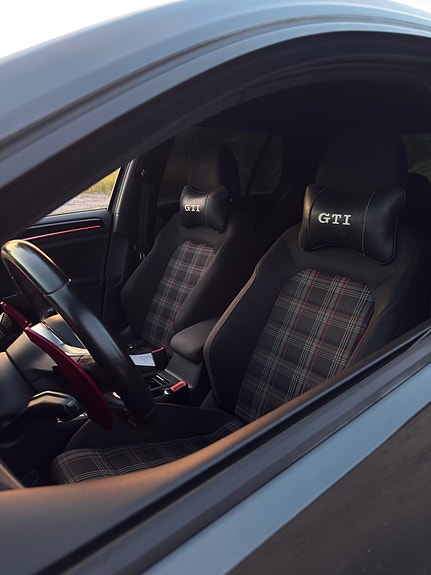 Volkswagen Golf VII 3 of 10