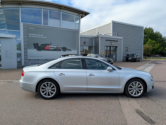 Audi A8 5 of 10