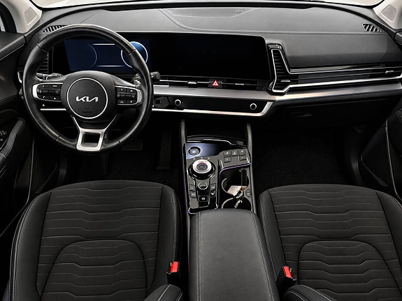 Kia Sportage 2 of 6