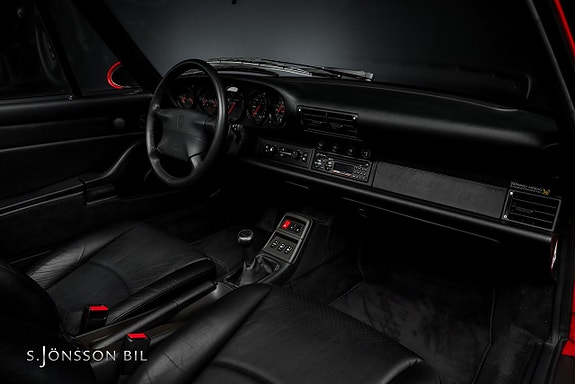 Porsche 911 Targa 19 of 26